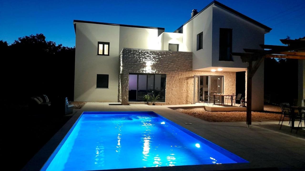 Lazy 8 Villa Garica Exterior photo